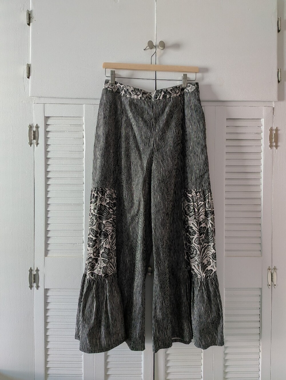 Anthro Bloomingprint Oceana Wide Leg Pants - Picture 5 of 5